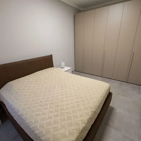 G T Apartment *