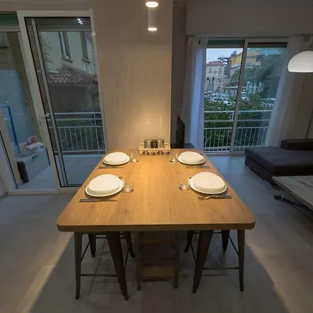 Apartment G T *